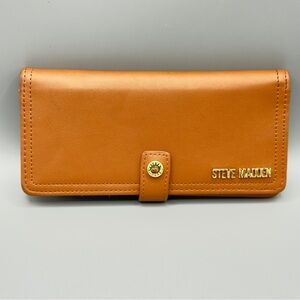 Steve Madden Tan Wallet – Snap Closure, Card Slots, Zip Pocket – Great Shape